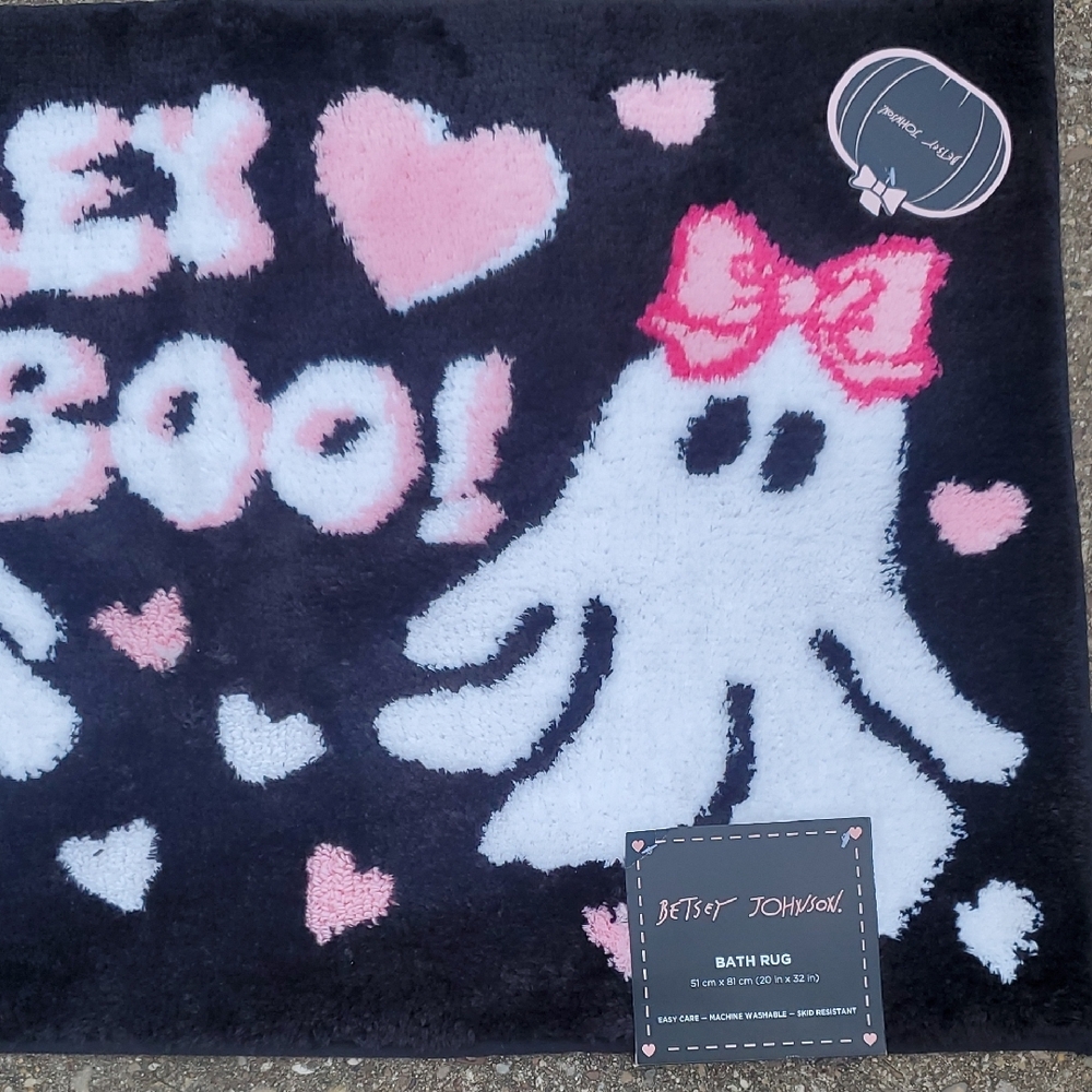 Betsey Johnson Hey Boo Ghost Bath Mat Rug Halloween New 20"x32" Machine Washable - Picture 3 of 6